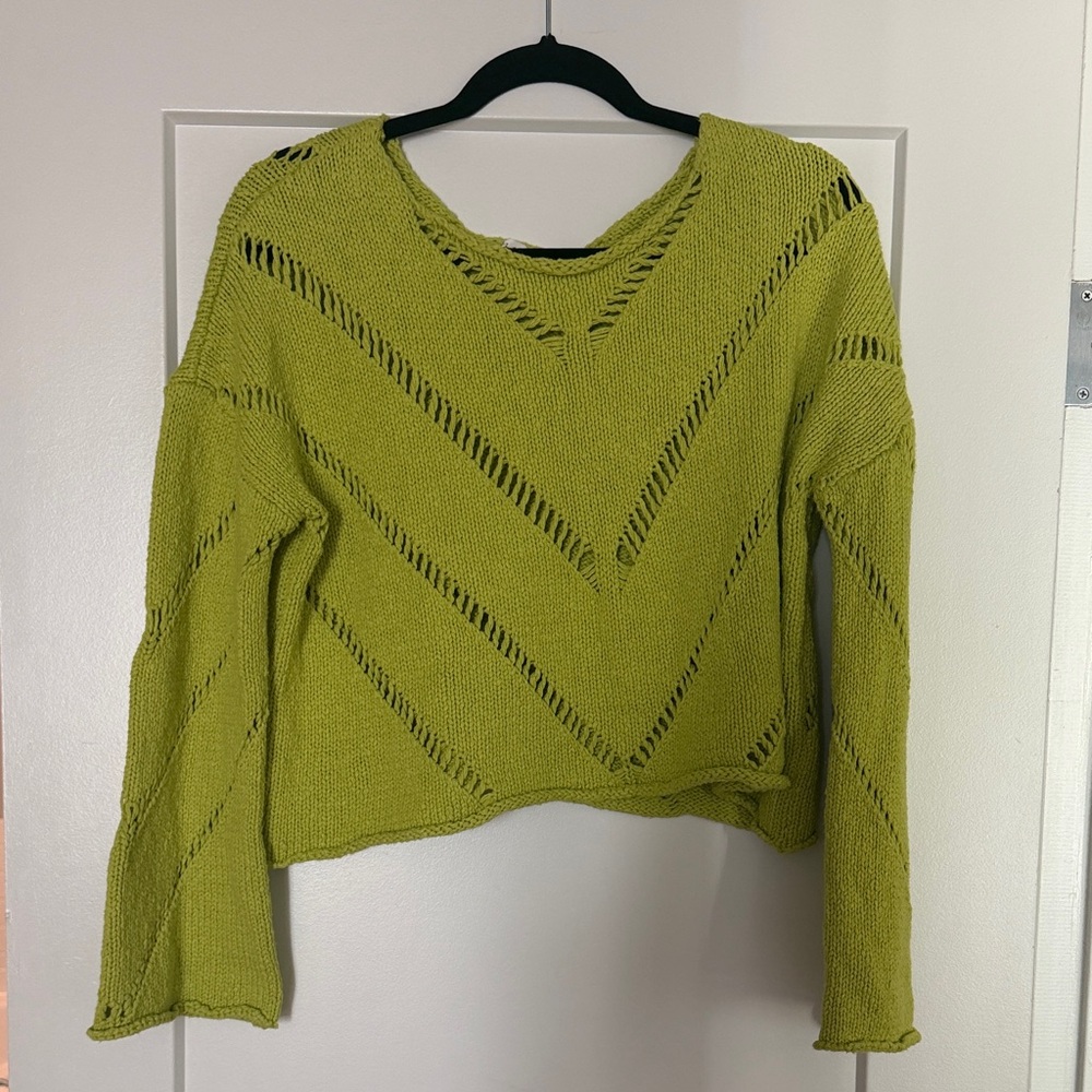 Lightweight Olive Green V‑Neck Open Stitch Sweater